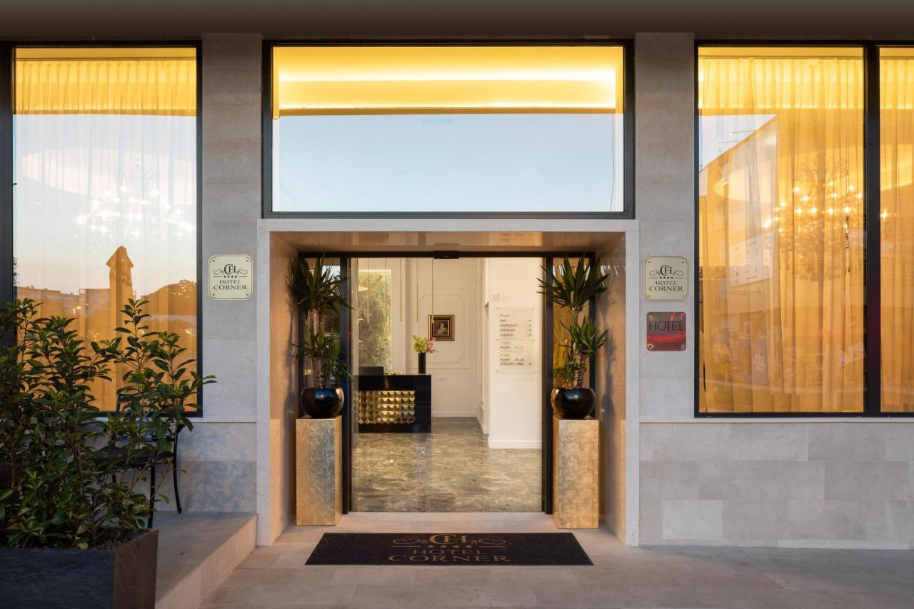 Hotel Corner Split Exterior photo